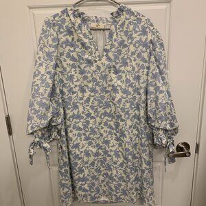 entro Blue and White Floral Mini Dress